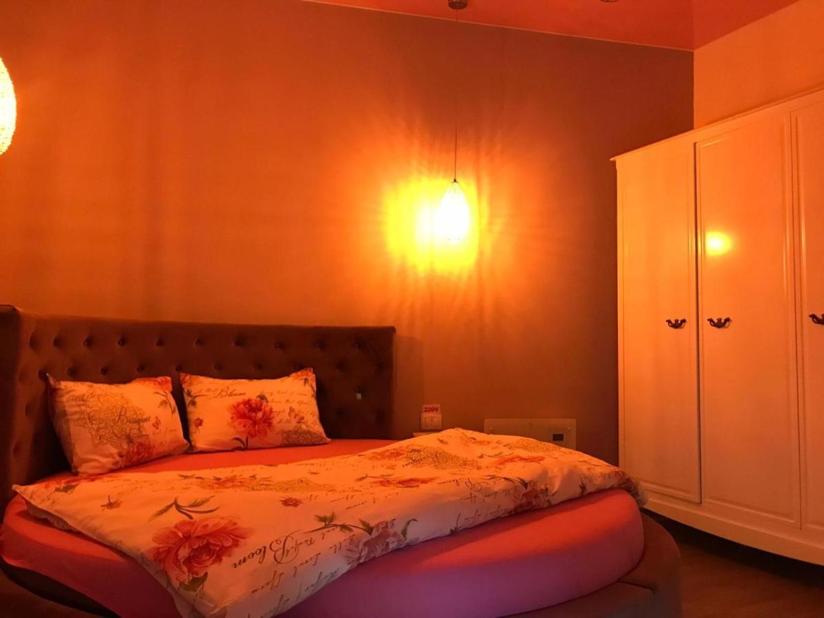 Sweet Pink By Miro Apartment Сіная Екстер'єр фото