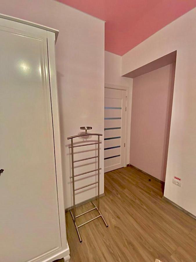 Sweet Pink By Miro Apartment Сіная Екстер'єр фото